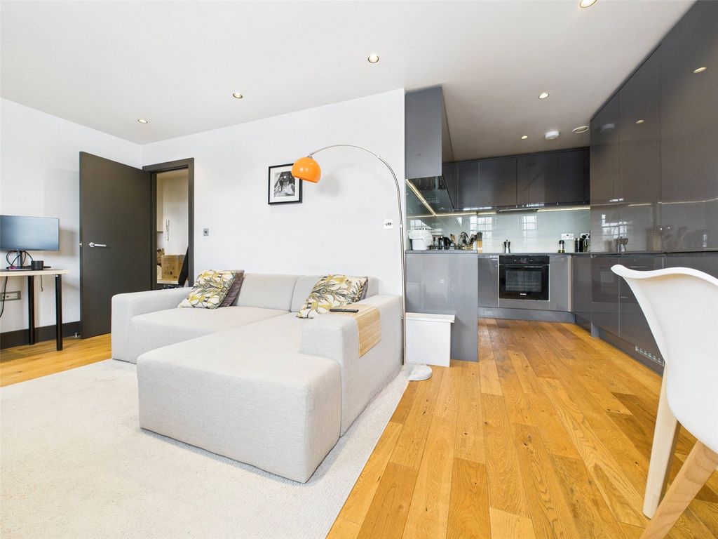 Property photo 2 of 7 Picture No. 05