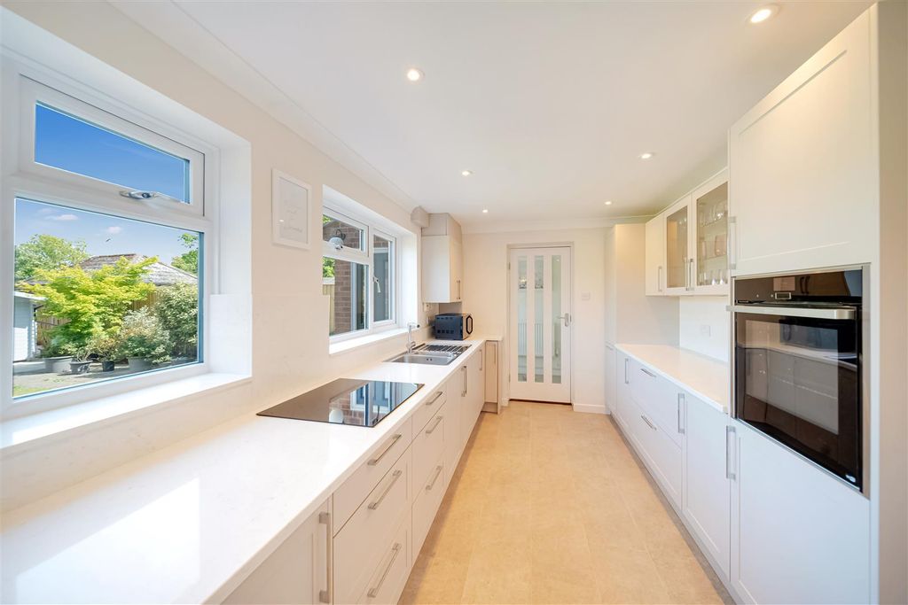 Property photo 3 of 14 Ellenbrook Rd-42.Jpg