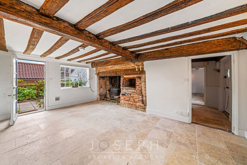 Property photo 3 of 18