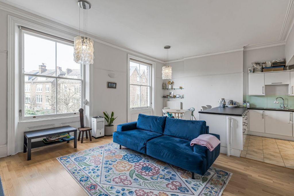 Property photo 2 of 14 Picture No. 23