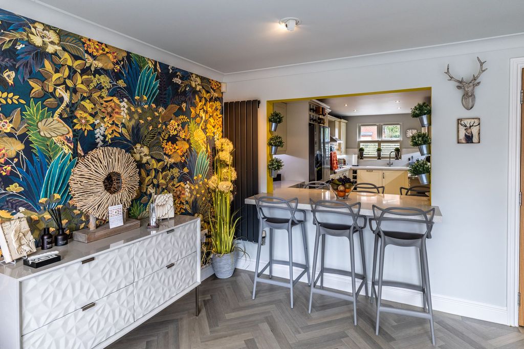 Property photo 3 of 41 Breakfast Bar