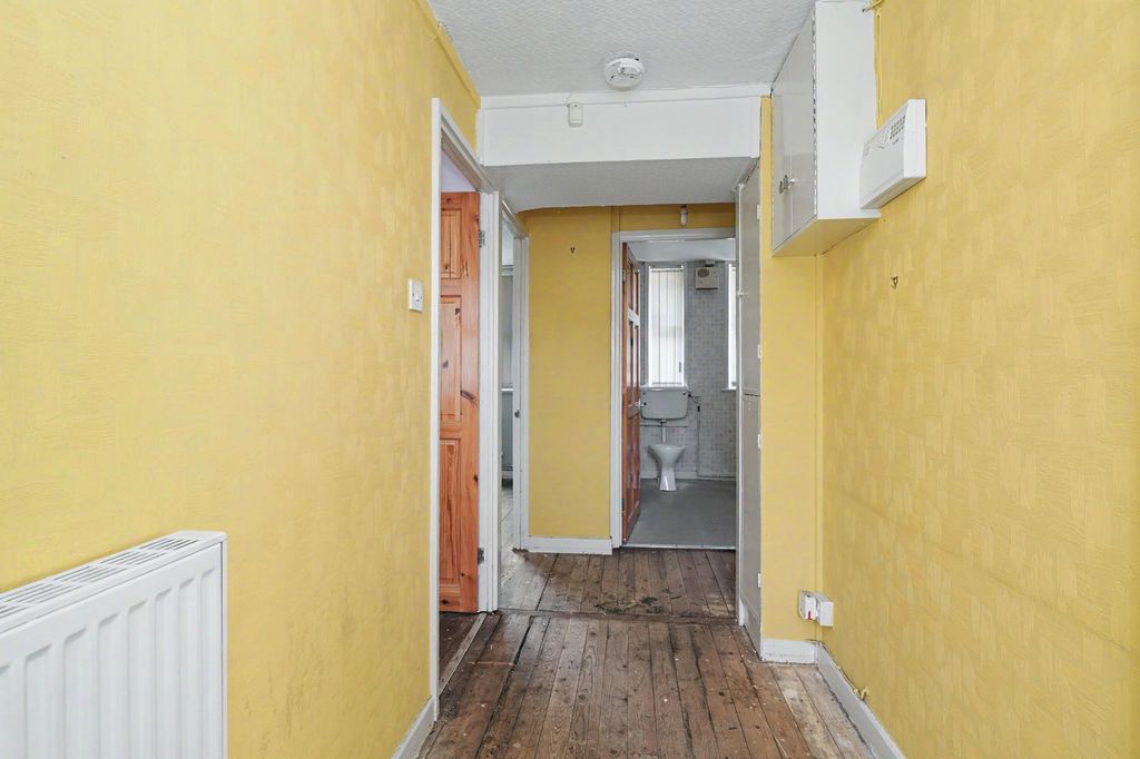 Property photo 2 of 14 31 Urban Drive, Altrincham, Cheshire, Wa15 8Hx