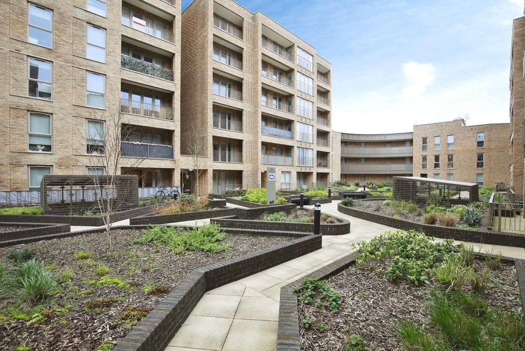 Property photo 2 of 8 Picture No. 11