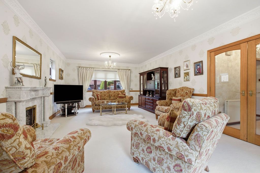Property photo 2 of 38