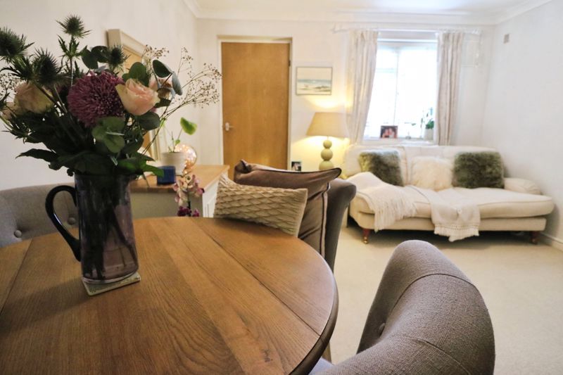 Property photo 3 of 17 Photo 1