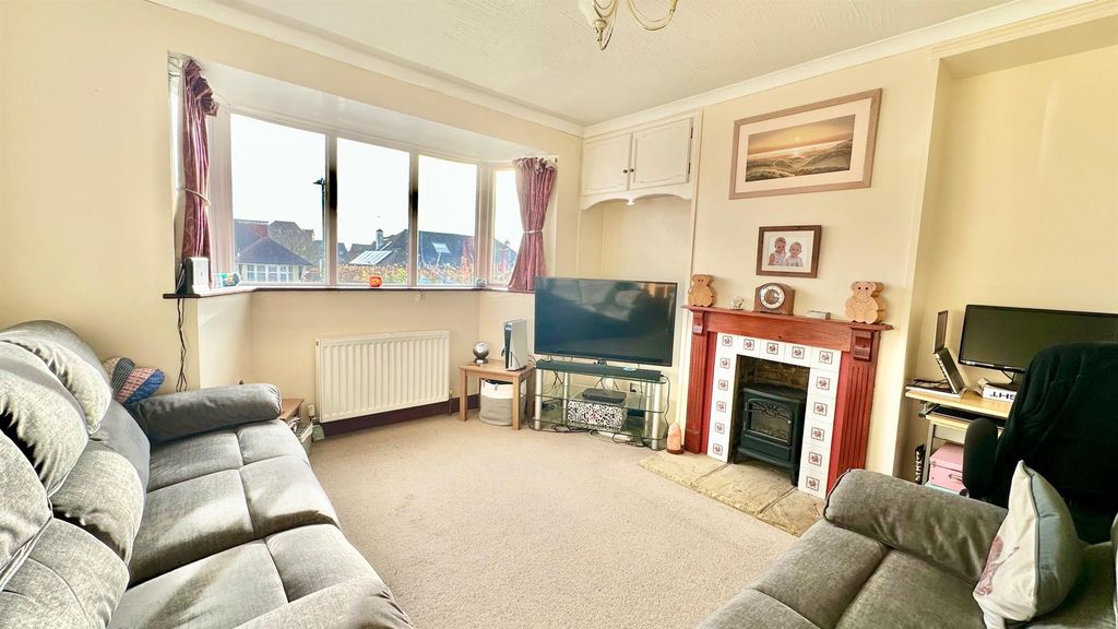 Property photo 3 of 29