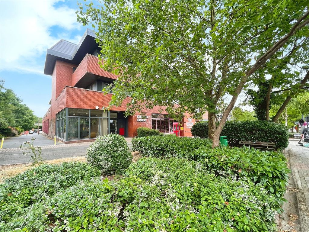 Property photo 2 of 11 Picture No. 24