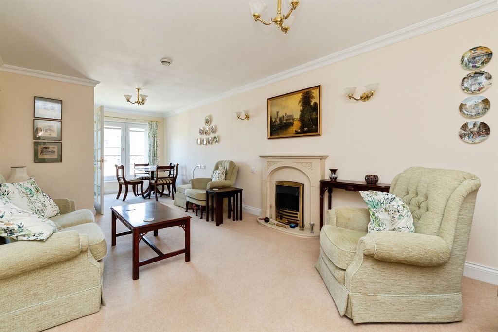 Property photo 3 of 17