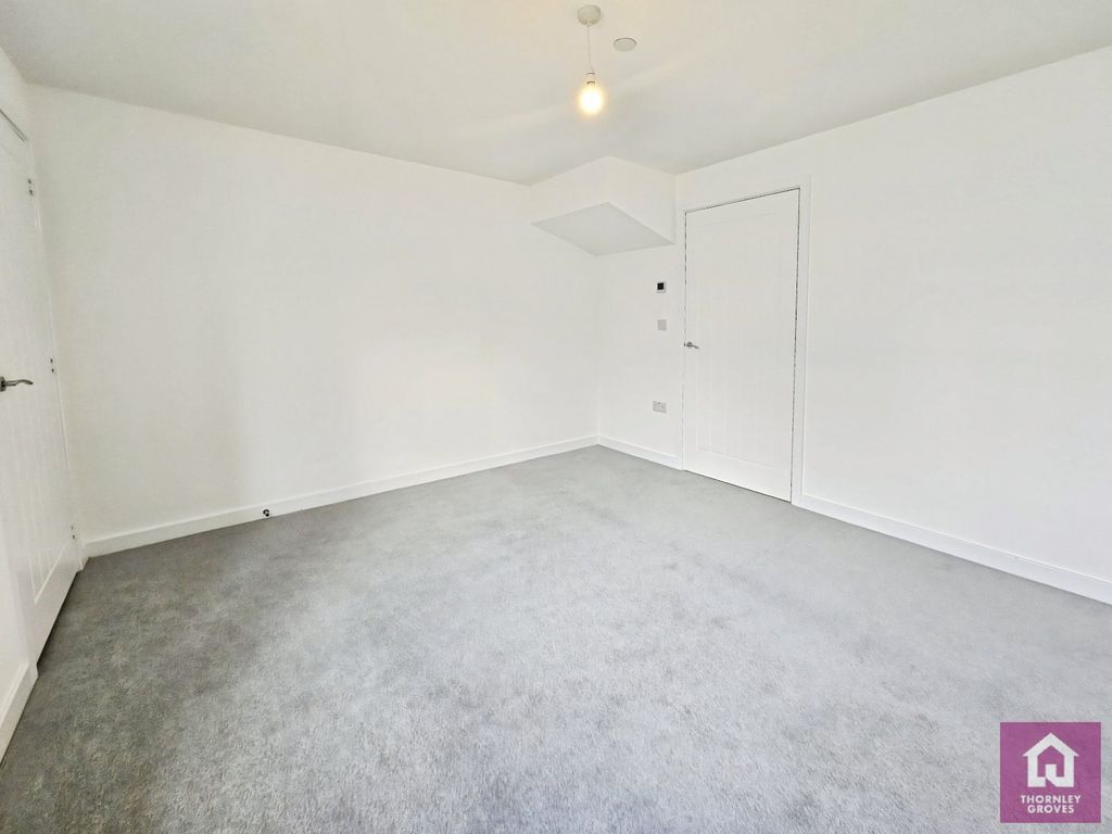 Property photo 2 of 19 Picture No. 03