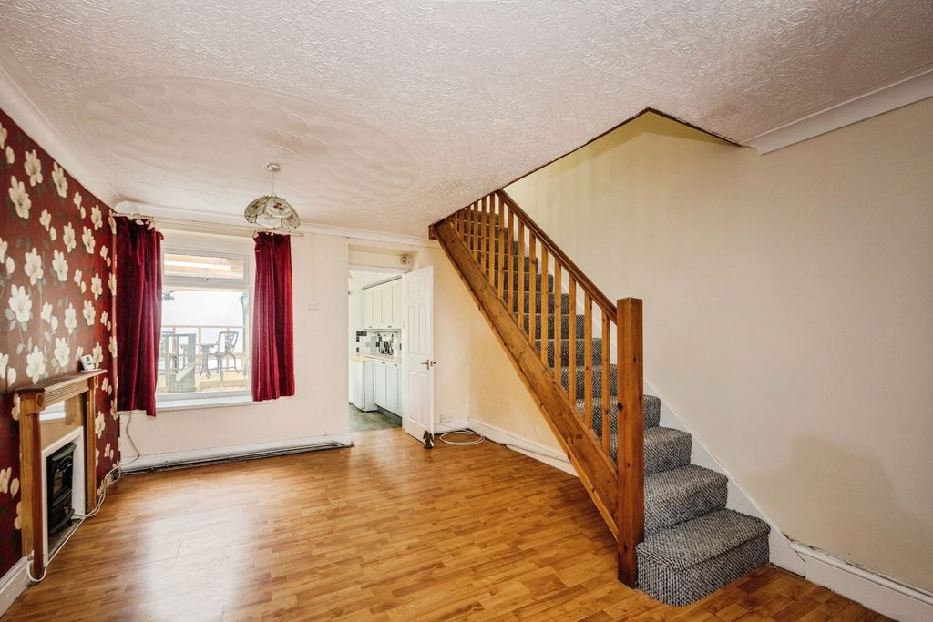 Property photo 2 of 17 Pbox-Img.Jpg
