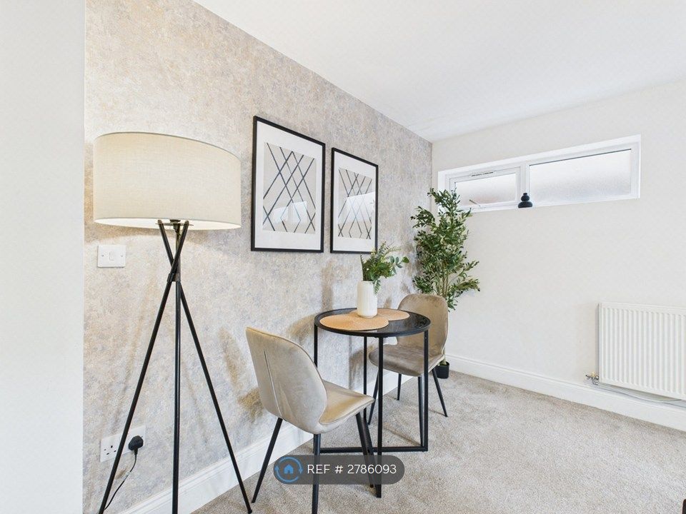 Additional image 4 of 4 bed semi-detached house to rentSaxon Way, Wychbold, Droitwich WR9