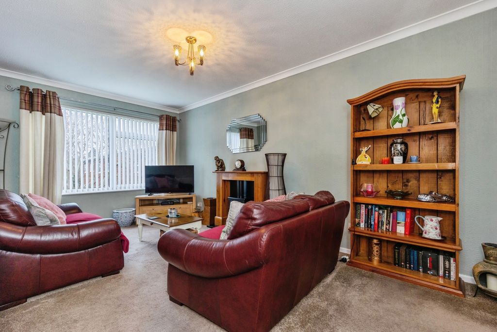 Property photo 2 of 15 Pbox-Img.Jpg