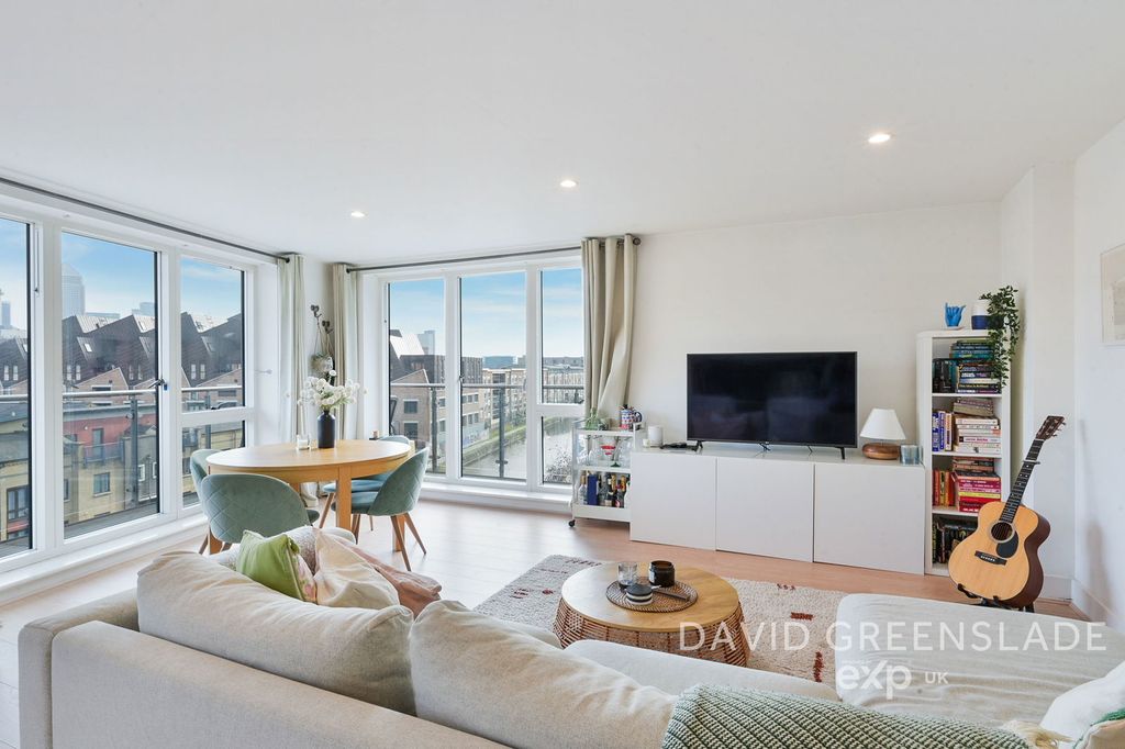 Property photo 1 of 29