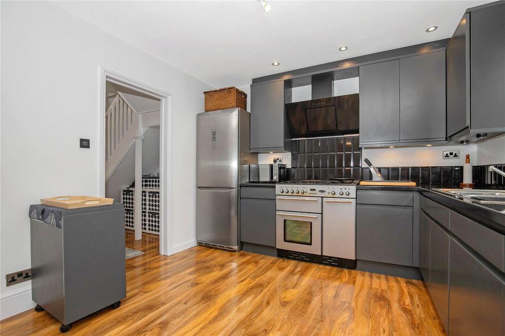 Property photo 3 of 29 Picture No. 26