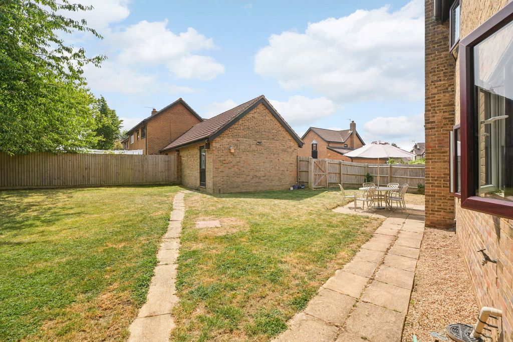 Property photo 2 of 34