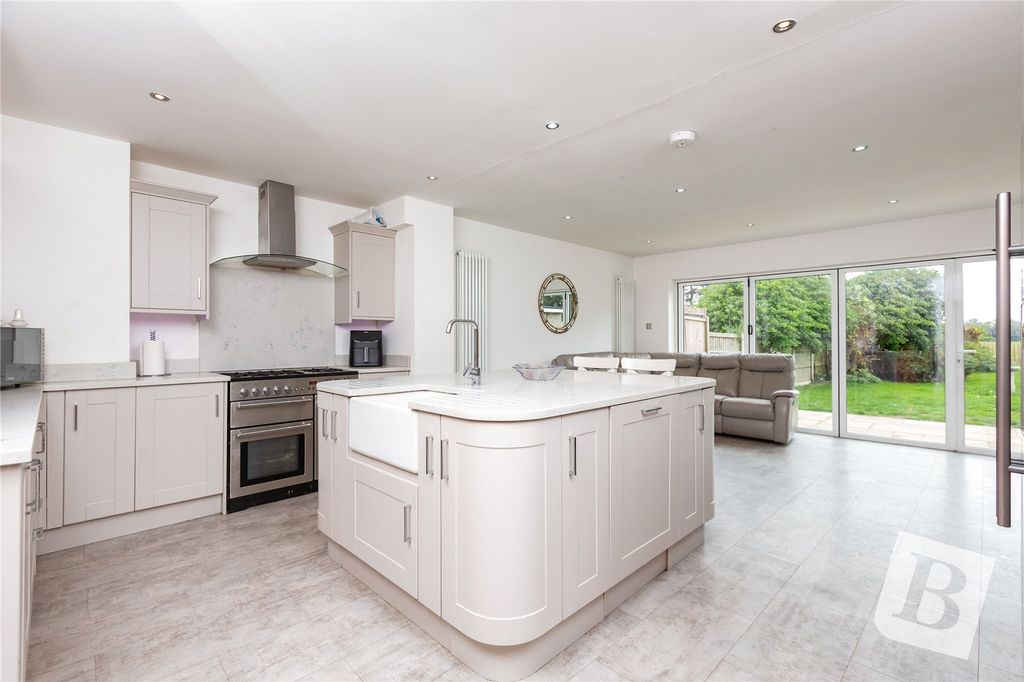 Property photo 1 of 15 Kitchen