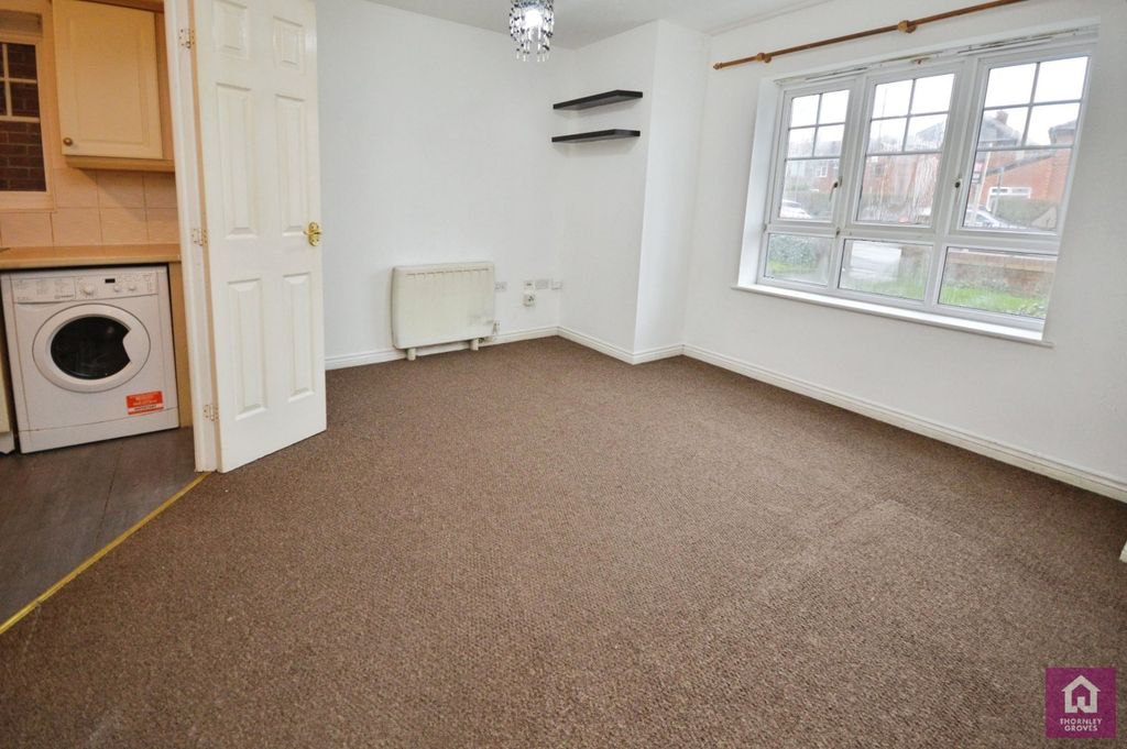 Property photo 2 of 7 Lounge