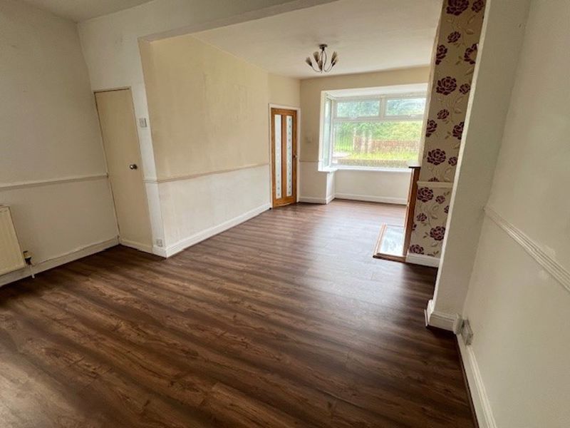 Property photo 2 of 8 Photo 9