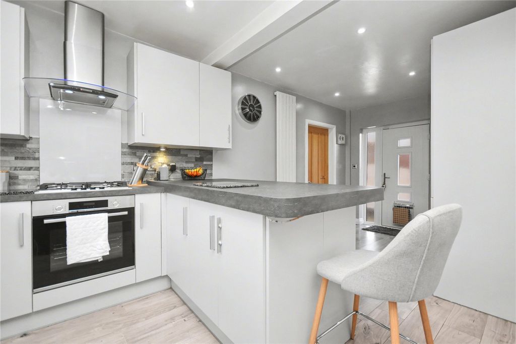 Property photo 3 of 20 Picture No. 17