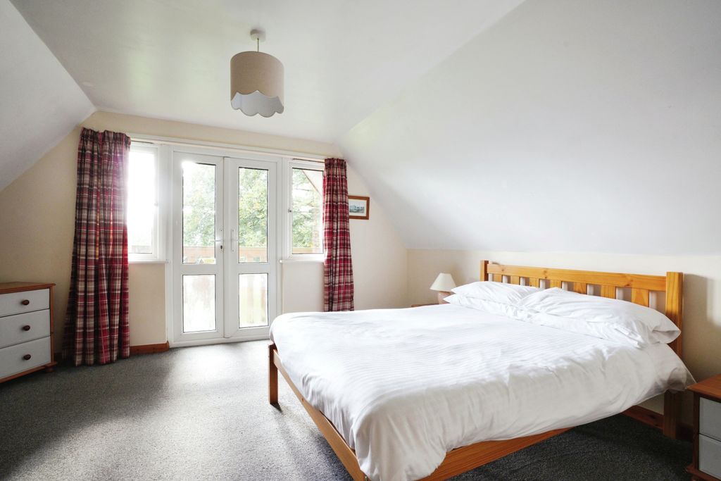 Property photo 3 of 17 Photography