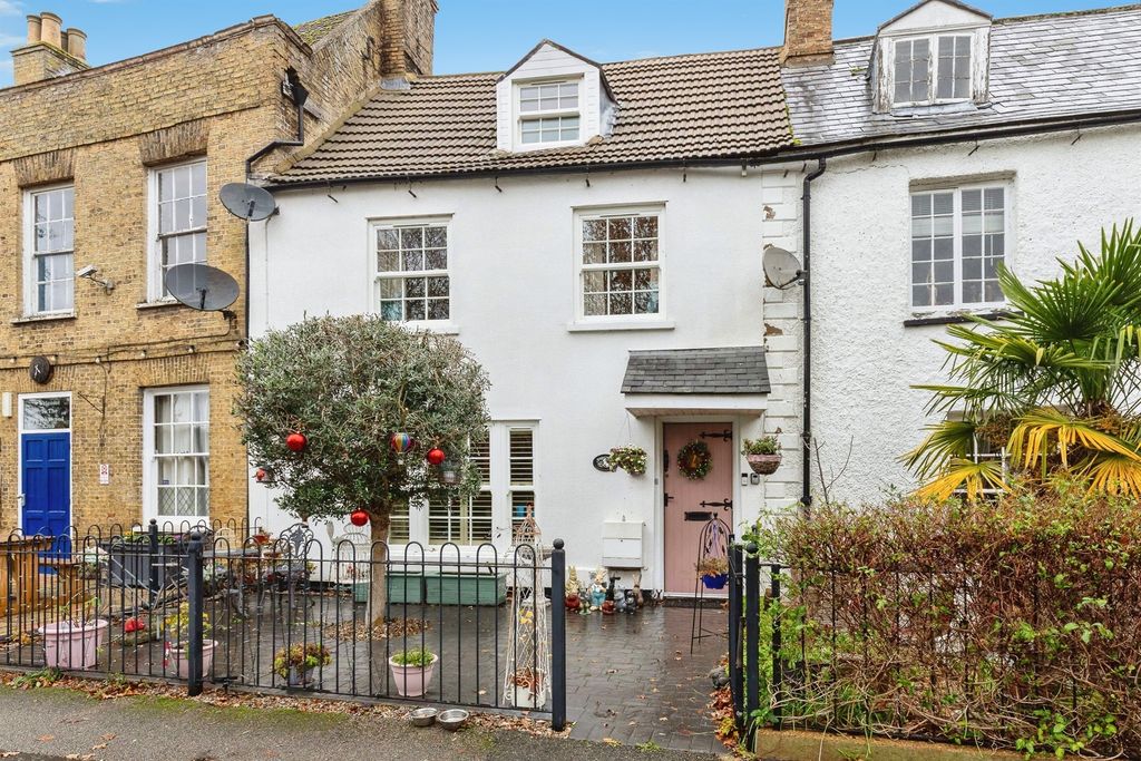 Property photo 1 of 29