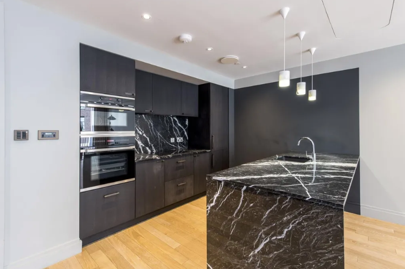 Property photo 3 of 26