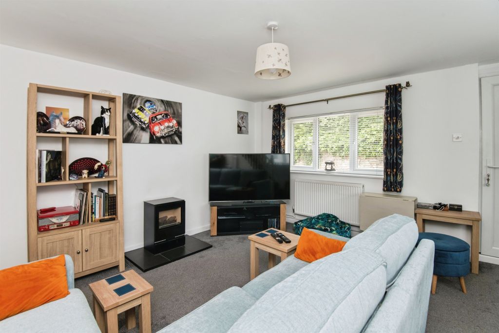 Property photo 3 of 13