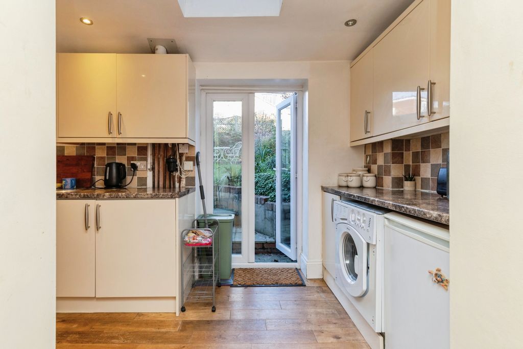 Property photo 3 of 12