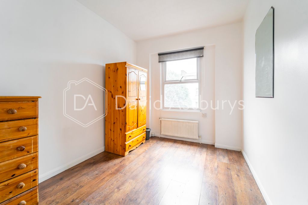 Property photo 3 of 8 Ndb06848