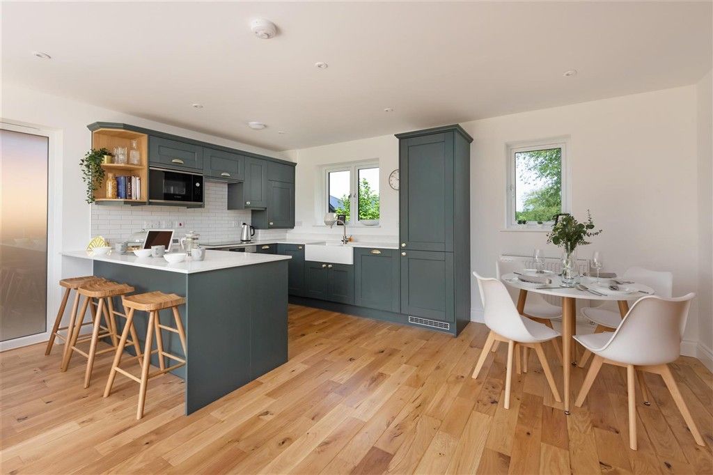 Property photo 3 of 12 Kitchen/Diner