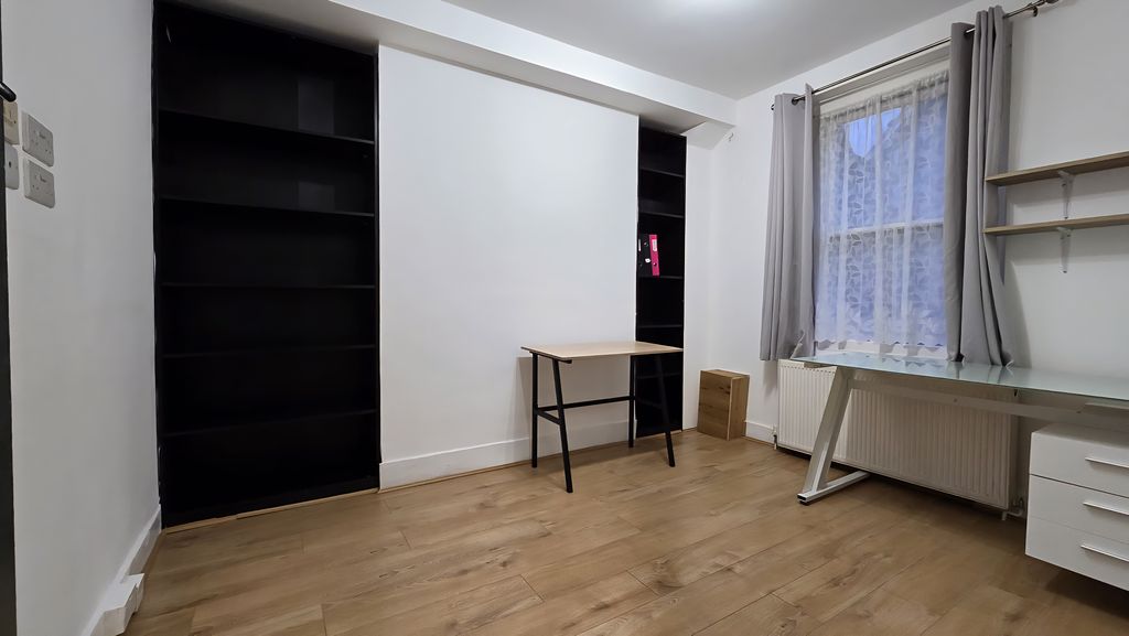 Property photo 1 of 3