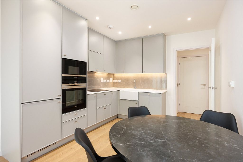 Property photo 2 of 10 Picture No. 06