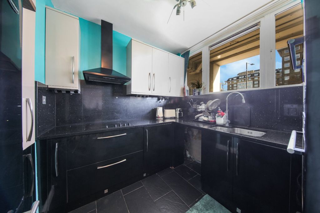 Property photo 2 of 12