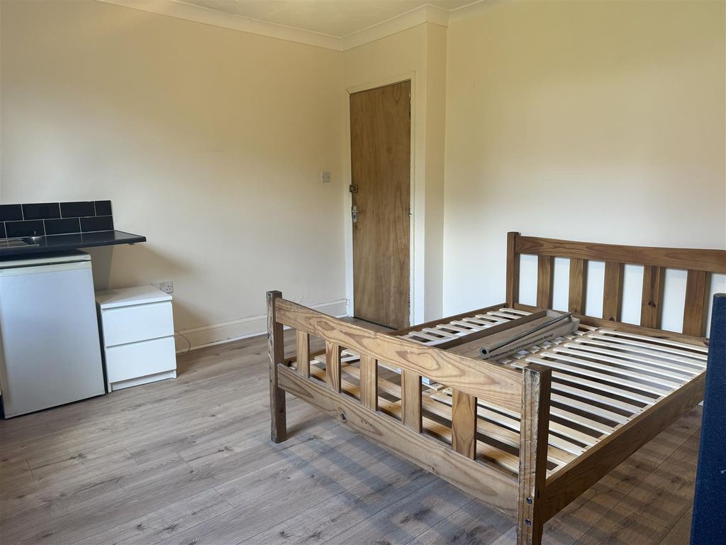 Property photo 3 of 3 1m3_Hl7Psk2Cgvigquzncq.Jpg