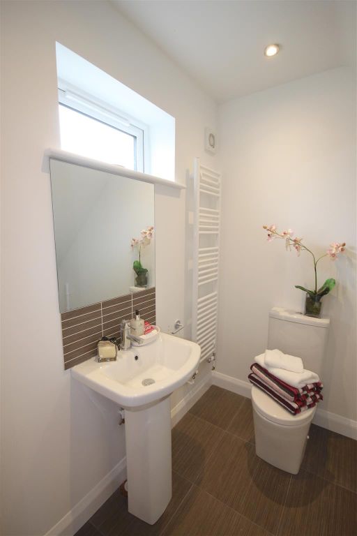 Property photo 2 of 4 Bathroom