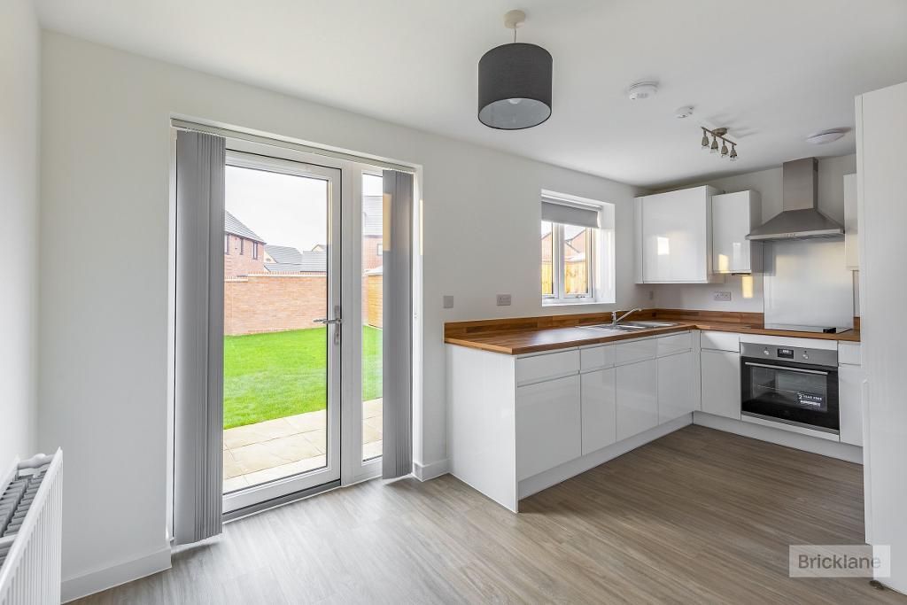 Property photo 2 of 14 Kitchen