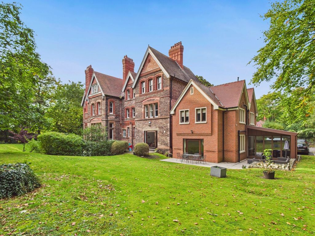 Property photo 1 of 20