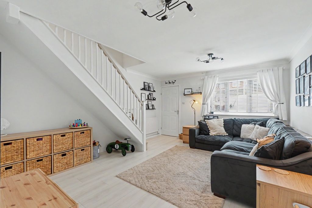 Property photo 2 of 15 5177304