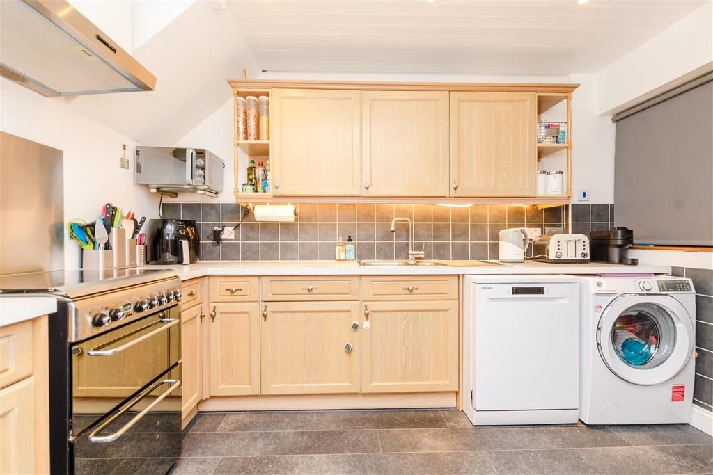 Property photo 3 of 5 Kitchen