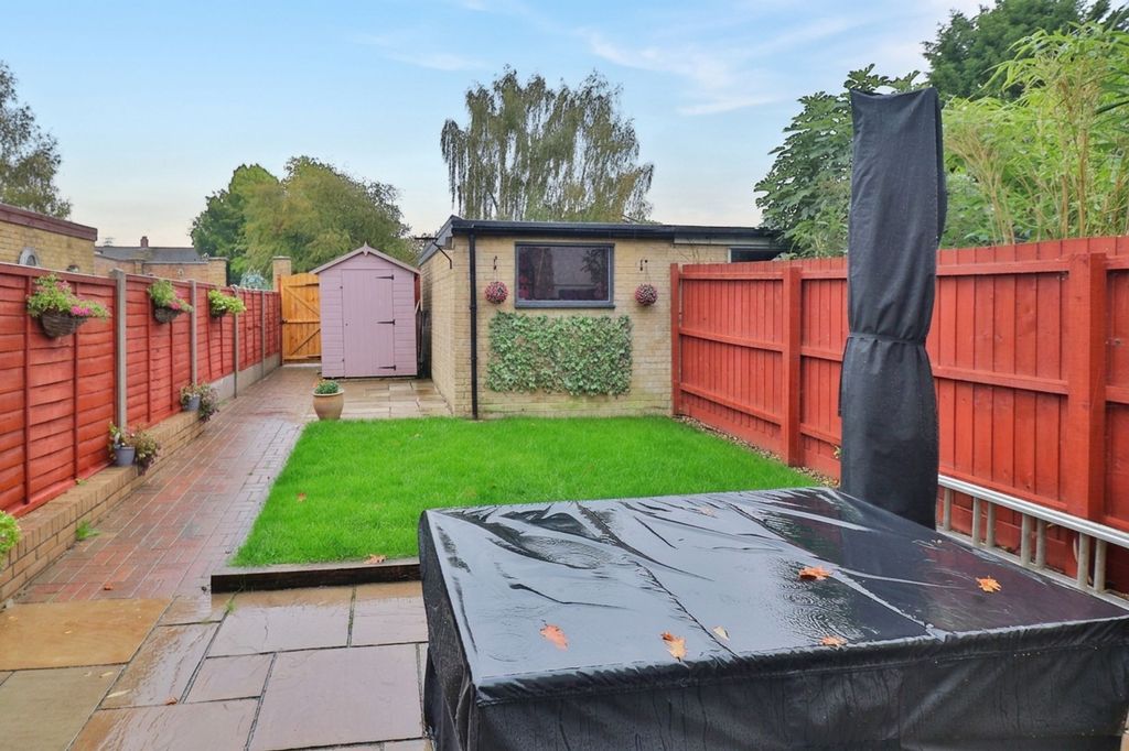 Property photo 2 of 20