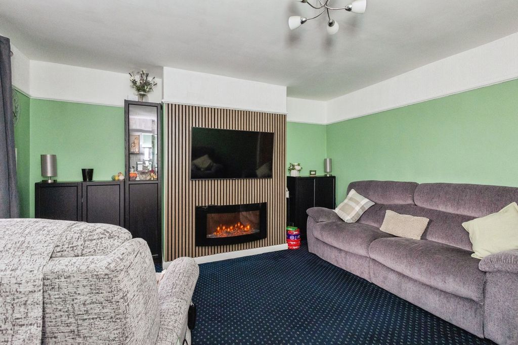 Property photo 2 of 17 Pbox-Img.Jpg