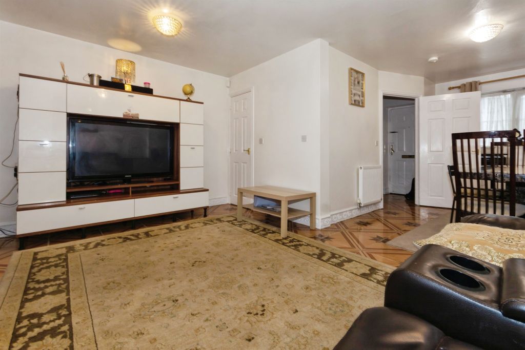 Property photo 2 of 27