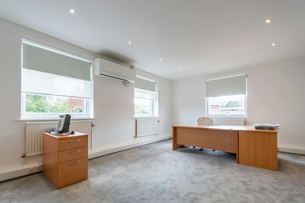 Property photo 3 of 7 23.Jpg