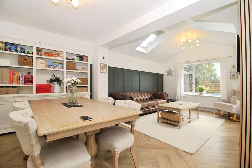 Property photo 2 of 20 Family Room