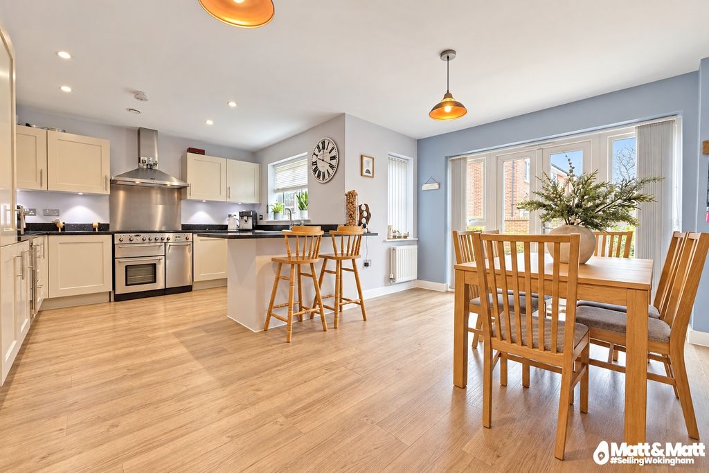 Property photo 3 of 13 4795236