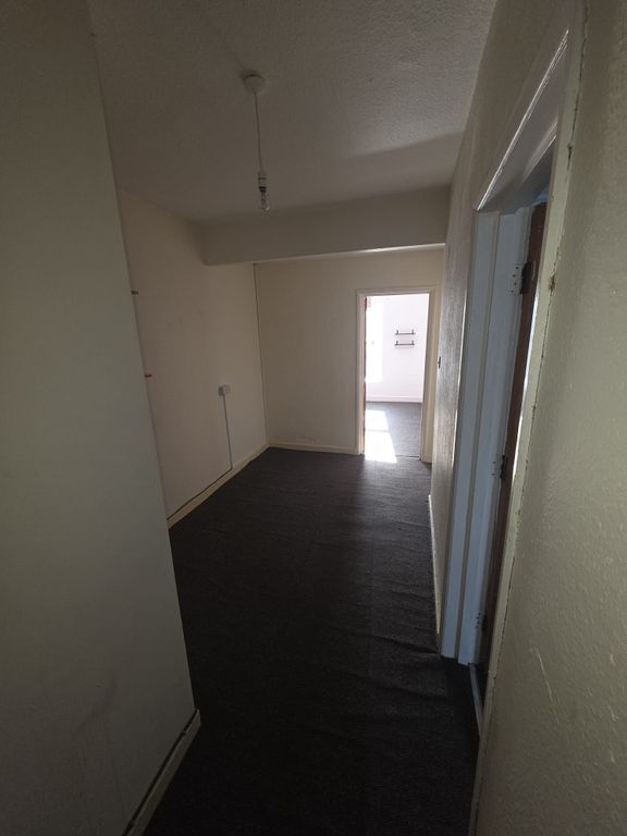 Additional image 7 of 2 bed flat to rentMarine Road, Abergele LL22