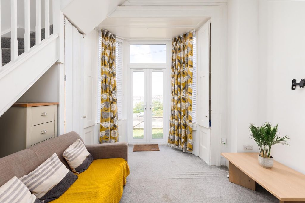 Property photo 1 of 17 Flat 1 5 Bushy Park-10.Jpg