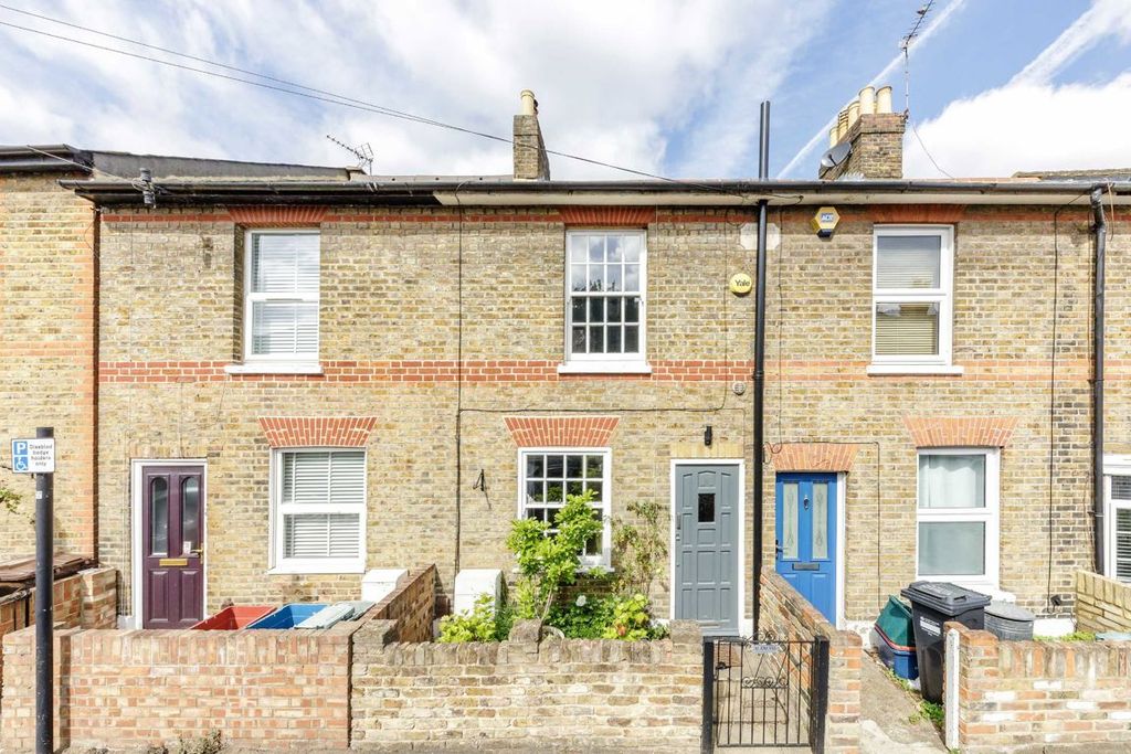 Property photo 1 of 9