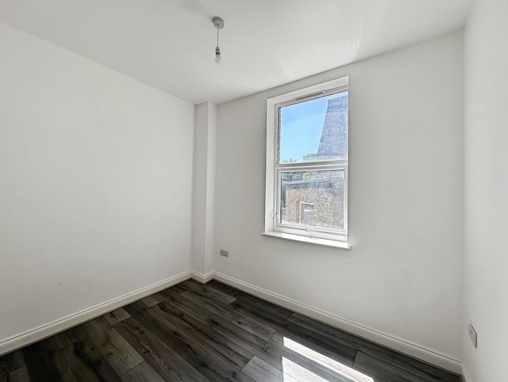 Property photo 3 of 6 9 14 Ath Bed 2 Use