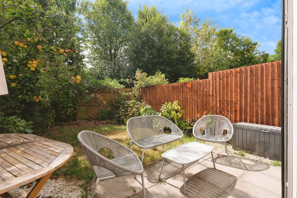 Property photo 2 of 17